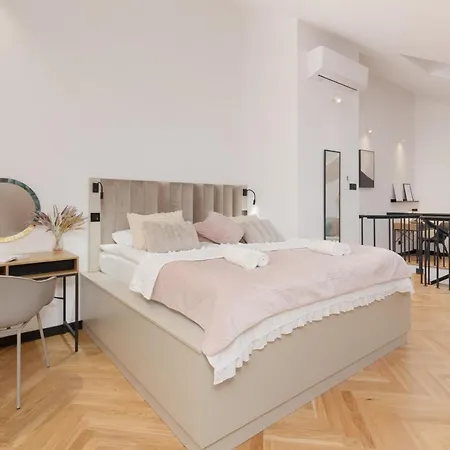 Apartment Praga Duplex Premium By Renters Prestige *