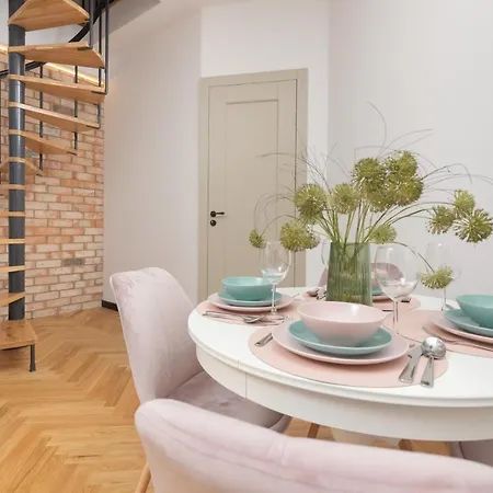 Praga Duplex Premium By Renters Prestige