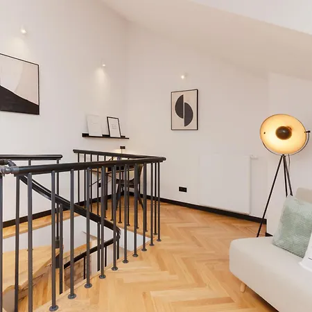 Praga Duplex Premium By Renters Prestige *